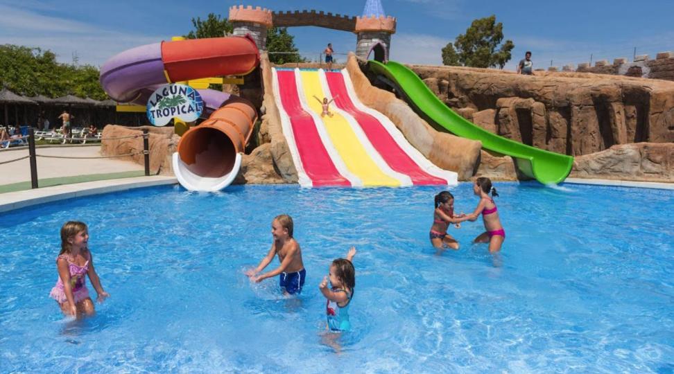 Benal Beach Cozy Apartment With A Water Park. بينالماذينا المظهر الخارجي الصورة