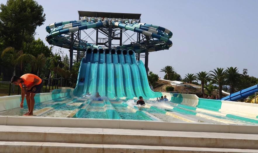Benal Beach Cozy Apartment With A Water Park. بينالماذينا المظهر الخارجي الصورة